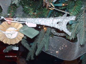 Silver glitter and paper pulp Eiffel Tower ornament 